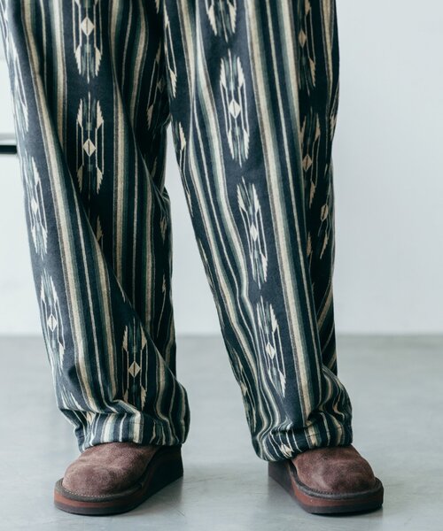 JOURNAL STANDARD（ジャーナルスタンダード）の「トライバル柄 プリントネル オーバーパンツ（その他パンツ・メンズ・ブラック/ネイビー/ボルドー・SMALL/MEDIUM/LARGE）」の21枚目の写真