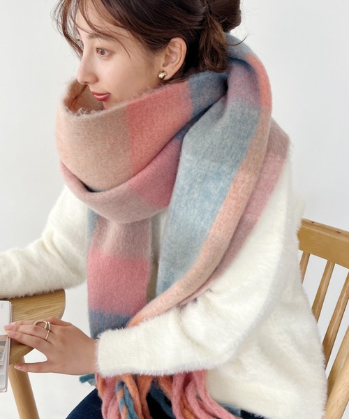 un+frame（アンフレーム）の「multi check muffler／マルチチェックボリュームフリンジマフラー（マフラー・レディース・ブルー/オレンジ系その他/ブラウン/ピンク/オレンジ/イエロー/ネイビー/ミント/パープル・FREE）」の9枚目の写真
