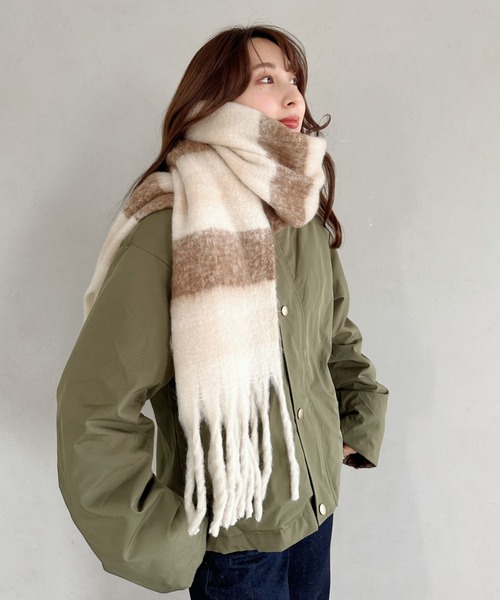 un+frame（アンフレーム）の「multi check muffler／マルチチェックボリュームフリンジマフラー（マフラー・レディース・ブルー/オレンジ系その他/ブラウン/ピンク/オレンジ/イエロー/ネイビー/ミント/パープル・FREE）」の17枚目の写真