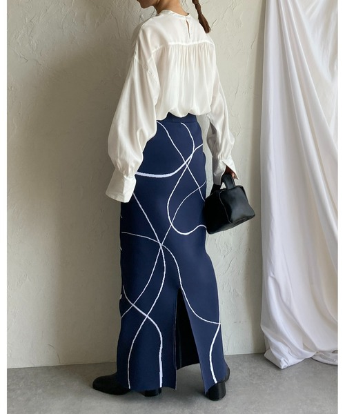 She's Closet（シーズクローゼット）の「2WAYウェーブ柄ハイウエストニットタイトロングスカート（スカート・レディース・オフホワイト/ネイビー/ブラック・FREE）」の12枚目の写真