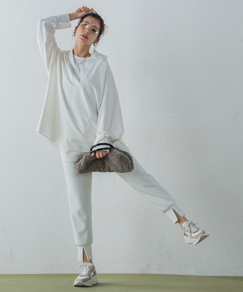 VICKY(ビッキー)の「【新色揃えて再登場!】スキッパーシャツブラウス《洗濯機で洗える》(シャツ/ブラウス・レディース・ブラック/オフホワイト/ベージュ/グレー/ネイビー/グレイッシュベージュ・M)」の21枚目の写真