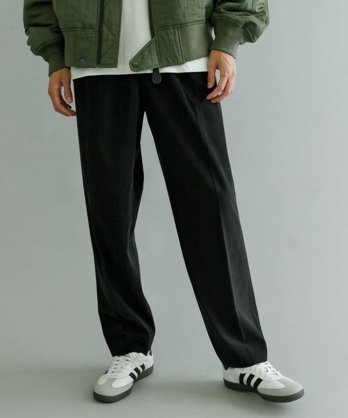 URBAN RESEARCH（アーバンリサーチ）の「アクティブコーデュロイタックテーパードパンツ（その他パンツ・メンズ・ブラウン/ベージュ系その他/ブラック・LARGE/SMALL/MEDIUM）」の5枚目の写真