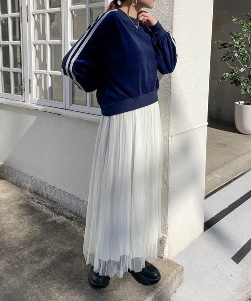 LOWRYS FARM(ローリーズファーム)の「ラインベロアクループルオーバーロングスリーブ 970309(スウェット・レディース・グレー/ブラック/アイボリー/ネイビー・FREE)」の10枚目の写真