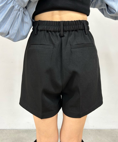 WHO'S WHO gallery（フーズフーギャラリー）の「センタープレスショートパンツ（その他パンツ・レディース・ブラック系その他/ブラック・FREE）」の4枚目の写真