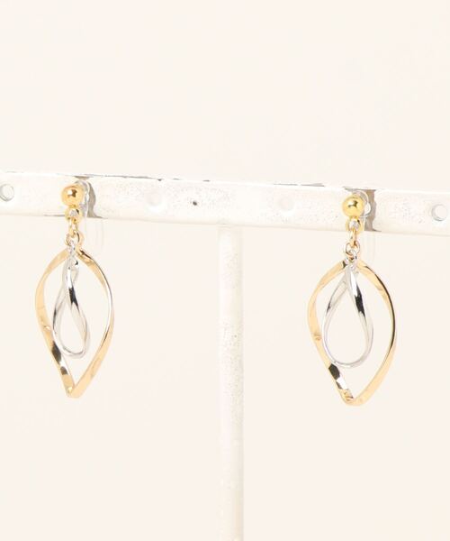 tone（トーン）の「【Amiche】ダブルドロップピアス樹脂ノンホールピアス(MA)（ピアス（両耳用）・レディース・ゴールド・FREE）」の4枚目の写真