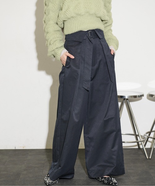THE YOn（ザヨン）の「カフウエストベルテッドタックワイドパンツ（チノパンツ・レディース・オリーブ/チャコールグレー/ネイビー・M/S）」の4枚目の写真