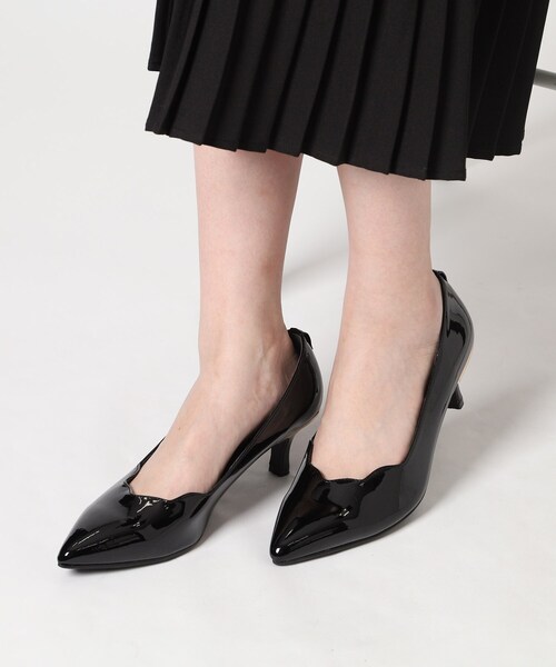 ESPERANZA(エスペランサ)の「スカラップストラップミドルヒールパンプス【ESPERANZA_blanca】結婚式二次会 パーティー(パンプス・レディース・ダークウッド/ブラック・S/M/L/LL)」の4枚目の写真