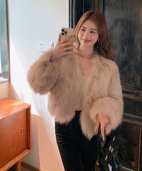 meJane（ミージェーン）の「ノーカラーボリュームフェイクファー