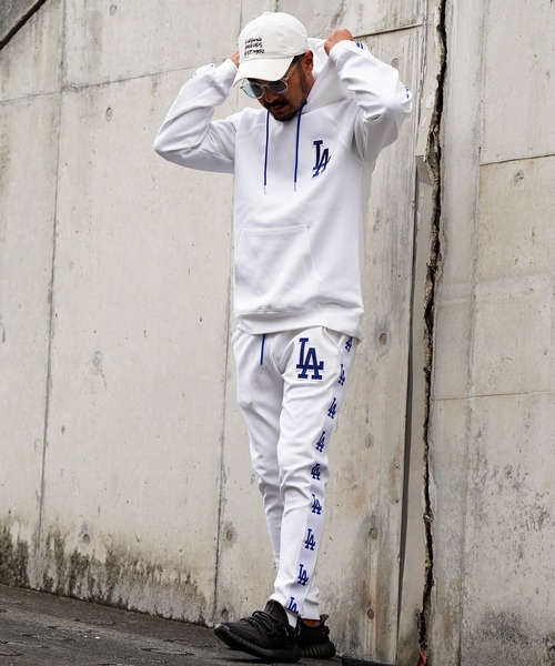 MLB×WR/23フーディーLA