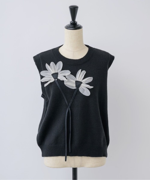 musubore(ムスボレ)の「【 select 】flower charm vest / フラワーチャームベスト(ベスト・レディース・ブラック・FREE)」の20枚目の写真