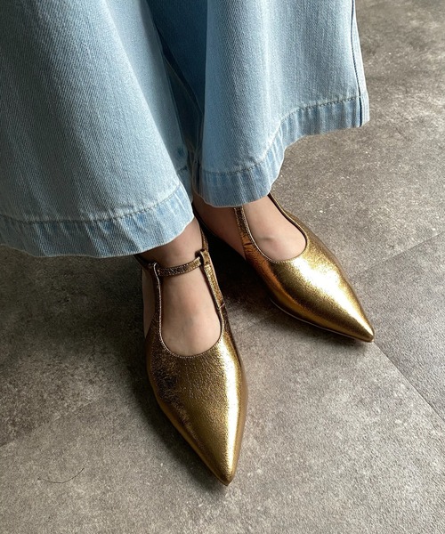 DouDou（ドゥドゥ）の「アンクルストラップパンプス（パンプス・レディース・ブラック/ゴールド/ホワイト・23.5/24.5/24cm）」の4枚目の写真