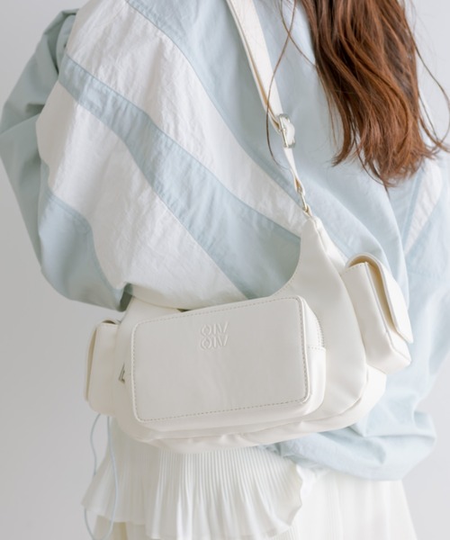  ☆Jeans ロゴエンボス ショルダーバッグ 楽天市場】GYDA エンボス スクエアショルダーバッグ GY-B215