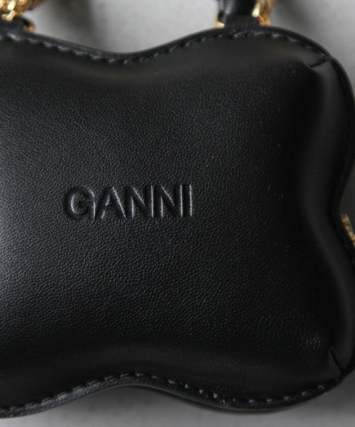 GANNI（ガニー）の「GANNI Butterfly Nano Crossbody（ショルダーバッグ・レディース・ブラック・ONE SIZE）」の3枚目の写真