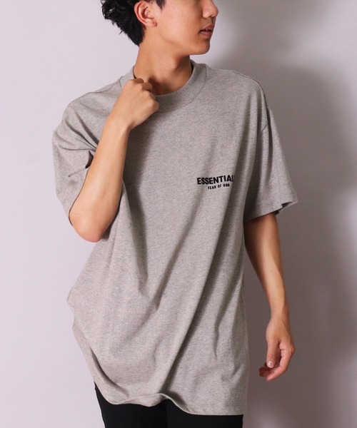 セール】(CM/GKT)【ESSENTIALS FEAR OF GOD】バックロゴ Tシャツ