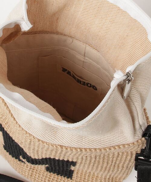 FABRICO（ファブリコ）の「【FABRICO】アルファベットジュートサコッシュ（ショルダーバッグ・レディース・M/K・FREE）」の7枚目の写真