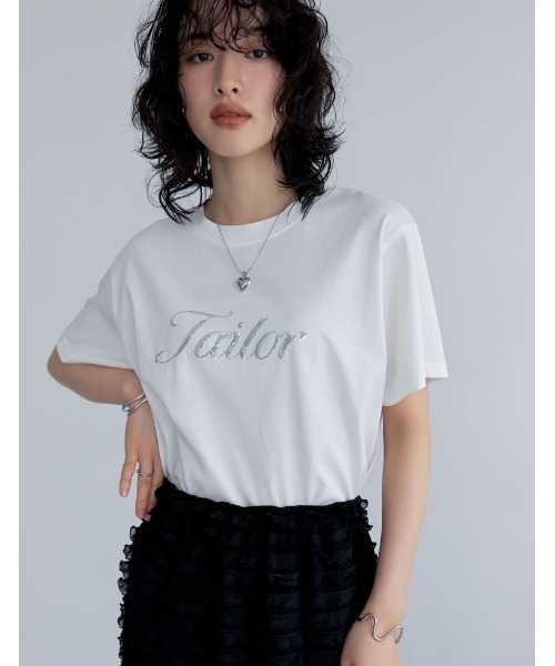 Re:EDIT（リエディ）の「[着た瞬間ひんやり][接触冷感][UVカット]スパンコール筆記体ロゴTシャツ（Tシャツ/カットソー・レディース・チャコールグレー/ブラック/ホワイト・MEDIUM/LARGE）」の2枚目の写真