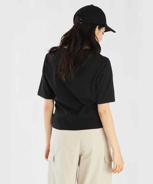 To b. by agnes b.(トゥービーバイアニエスベー)の「merci ! A tous!! Tシャツ(Tシャツ/カットソー・レディース・ブラック・40/38)」の6枚目の写真
