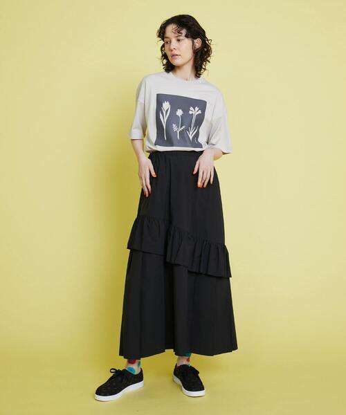 FRAPBOIS(フラボア)の「テイストブーケT(Tシャツ/カットソー・レディース・チャコールグレー/グレイッシュベージュ・2/1)」の12枚目の写真