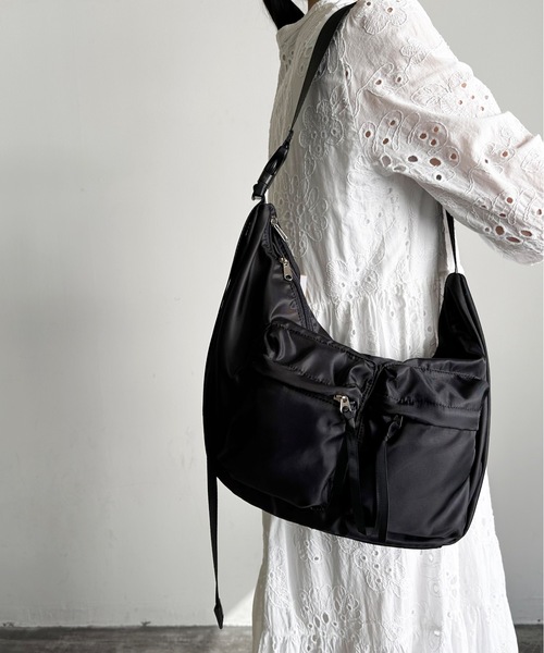 SPRUCE（スプルース）の「EM:ロメボディバッグ 軽量260g（ボディバッグ/ウエストポーチ・レディース・ネイビー/ブラック/カーキ・FREE）」の5枚目の写真