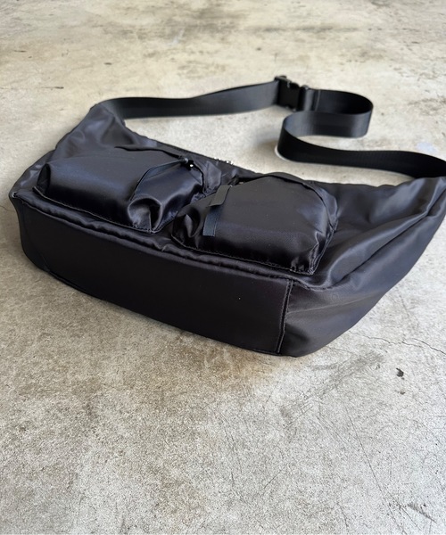 SPRUCE（スプルース）の「EM:ロメボディバッグ 軽量260g（ボディバッグ/ウエストポーチ・レディース・ネイビー/ブラック/カーキ・FREE）」の8枚目の写真