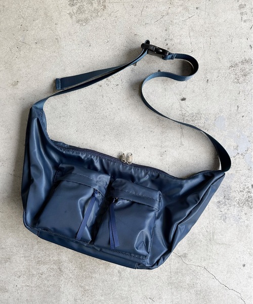 SPRUCE（スプルース）の「EM:ロメボディバッグ 軽量260g（ボディバッグ/ウエストポーチ・レディース・ネイビー/ブラック/カーキ・FREE）」の11枚目の写真