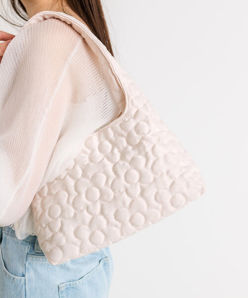 OLIVE des OLIVE（オリーブデオリーブ）の「フラワーキルティングバッグ　1041120110（ショルダーバッグ・レディース・アイボリー/ブルー/ピンク・FREE）」の17枚目の写真