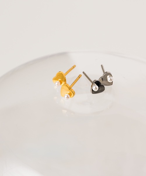 muku(ムク)の「金属アレルギー対応 ミニハートパールピアス/サージカルステンレス/316L(ピアス(両耳用)・レディース・シルバー/ゴールド・FREE)」の2枚目の写真