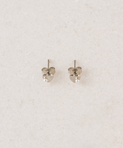 muku(ムク)の「金属アレルギー対応 ミニハートパールピアス/サージカルステンレス/316L(ピアス(両耳用)・レディース・シルバー/ゴールド・FREE)」の10枚目の写真