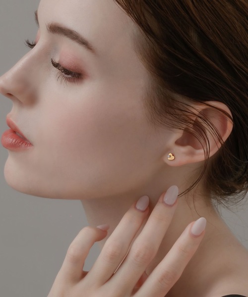 muku(ムク)の「金属アレルギー対応 ミニハートパールピアス/サージカルステンレス/316L(ピアス(両耳用)・レディース・シルバー/ゴールド・FREE)」の4枚目の写真