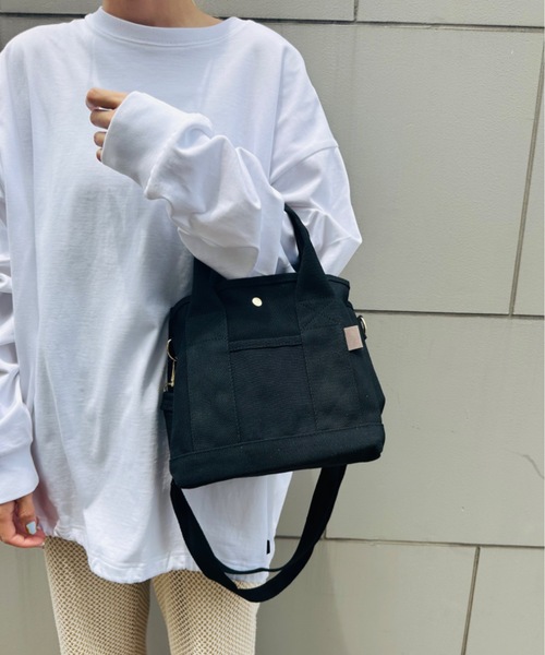 ALTROSE(アルトローズ)の「ALTROSE / ルーム2WAYミニトート / #250043(トートバッグ・レディース・ホワイト系その他/レオパード/グレー/ゼブラ/ホワイト系その他2/アニマル/ブラック/ホワイト×ブラック/グレー系その他/カーキ/ブラウン系その他/アイボリー/ブラウン・ONESIZE)」の6枚目の写真