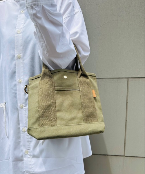 ALTROSE(アルトローズ)の「ALTROSE / ルーム2WAYミニトート / #250043(トートバッグ・レディース・ホワイト系その他/レオパード/グレー/ゼブラ/ホワイト系その他2/アニマル/ブラック/ホワイト×ブラック/グレー系その他/カーキ/ブラウン系その他/アイボリー/ブラウン・ONESIZE)」の20枚目の写真
