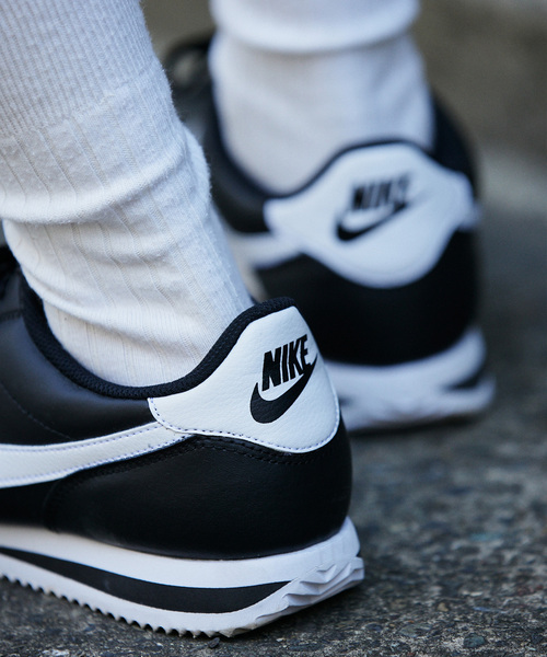 NIKE（ナイキ）の「Nike Cortez DM4044（スニーカー・メンズ・ホワイト/ブラック/グリーン・90/100/80/85/95）」の19枚目の写真