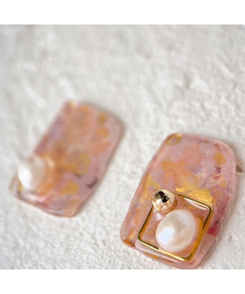 tone(トーン)の「【chez vous】Ink art pearl イヤリング(MA)(イヤリング・レディース・ホワイト系その他/パープル系その他/イエロー系その他・FREE)」の11枚目の写真