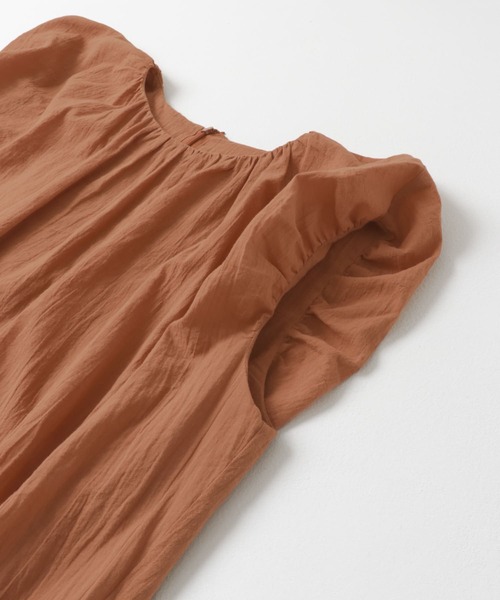 LAATO（ラート）の「gather blouse（シャツ/ブラウス・レディース・ダークグレー/オレンジ/ライトグレー・FREE）」の8枚目の写真