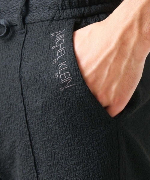 MICHEL KLEIN HOMME (ミッシェルクランオム)の「ニットショートパンツ セットアップ(スラックス・メンズ・ブラック/グリーン・MEDIUM/LARGE/X-LARGE)」の4枚目の写真