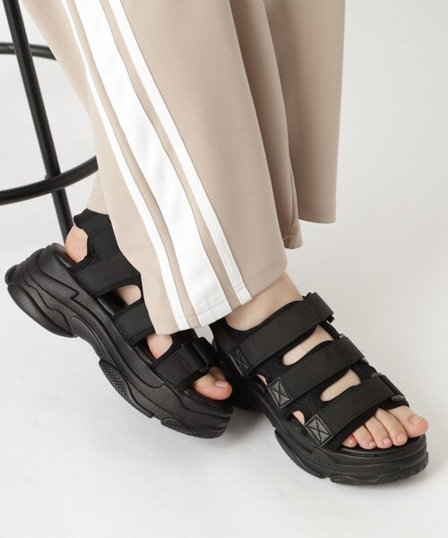 cs T&P(シーエスティーアンドピー)の「厚底多連ベルトスポサン(サンダル・レディース・ブラック/ブラック×ホワイト・M/L/LL/S)」の15枚目の写真