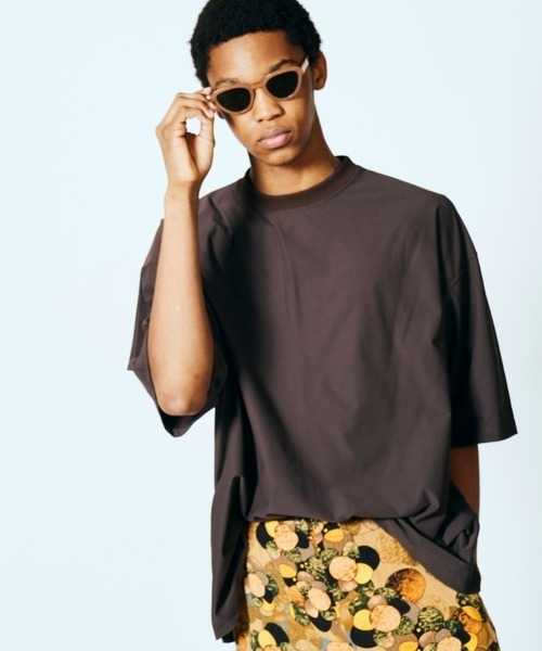 SUNNY  SPORTS（サニースポーツ）の「SUNNY SPORTS / サニースポーツ BASIC CREW TEE Primeflex ベーシック オーバーサイズ クルーネック Tシャツ（Tシャツ/カットソー・メンズ・ブラック/ホワイト/ブラウン・LARGE/X-LARGE/XX-LARGE/MEDIUM）」の15枚目の写真