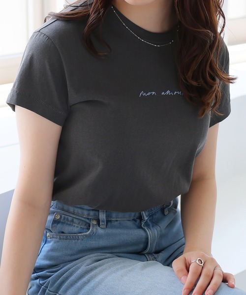 Girly Doll(ガーリードール)の「シンプルロゴTシャツ(Tシャツ/カットソー・レディース・ダークグレー/ホワイト/グレー/ベージュ・F)」の12枚目の写真