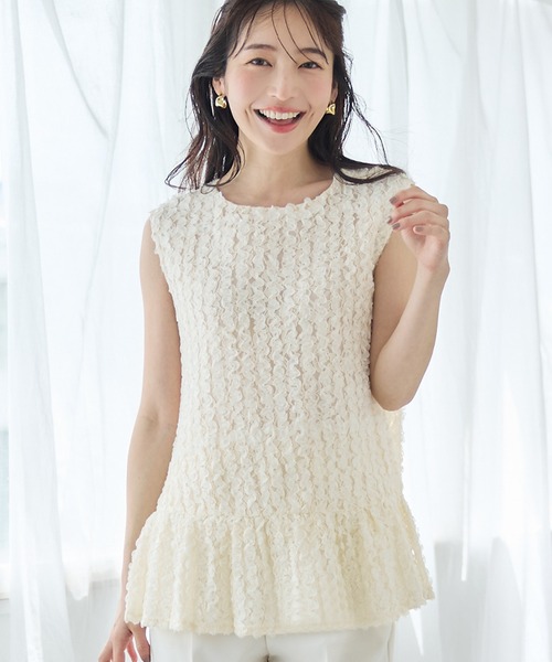 coca(coca)(コカ)の「【WEB限定セール】ふんわり総レースノースリーブトップス(シャツ/ブラウス・レディース・アイボリー/ブラック・L/M)」の2枚目の写真