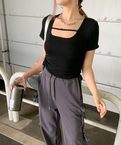 non-hedge（ノンヘッジ）の「サイドドロストチョーカー風クロップド丈トップス（Tシャツ/カットソー・レディース・チャコールグレー/ブラック/オフホワイト/モカ・FREE）」の18枚目の写真