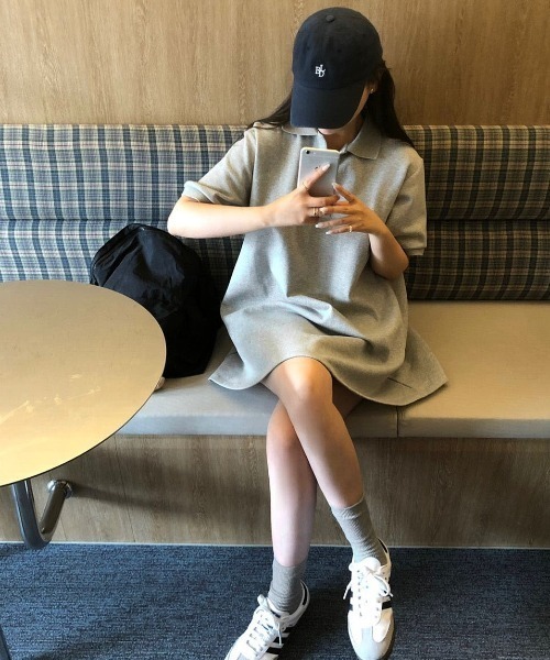 BEIDELLI（ベイデリー）の「[BELLIDE MADE] ルーズフィットフレアポロカラーミニワンピース（ワンピース・レディース・ホワイト/グレー/ブラック・FREE）」の3枚目の写真