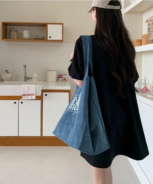 BEIDELLI（ベイデリー）の「[BELLIDE MADE] ルーズフィットフレアポロカラーミニワンピース（ワンピース・レディース・ホワイト/グレー/ブラック・FREE）」の11枚目の写真