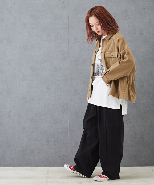 CUBE SUGAR（キューブシュガー）の「26/-天竺フォトプリントロンT（Tシャツ/カットソー・レディース・マルチ/ホワイト/パープル/グレイッシュベージュ/ブラック・M）」の6枚目の写真