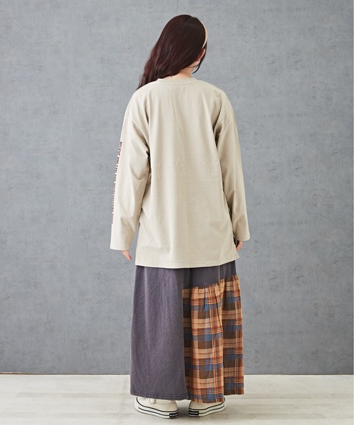 CUBE SUGAR（キューブシュガー）の「26/-天竺フォトプリントロンT（Tシャツ/カットソー・レディース・マルチ/ホワイト/パープル/グレイッシュベージュ/ブラック・M）」の20枚目の写真