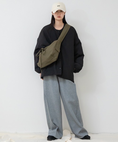 HEILIS（ヘイリス）の「サイドジップ中綿ノーカラージャケット 