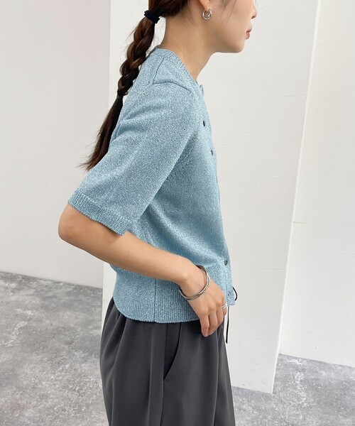 fredy emue（フレディエミュ）の「ラメリリヤーンハート釦半袖カーディガン（ニット/セーター・レディース・グレー/サックスブルー/ゴールド・38）」の18枚目の写真