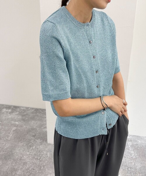 fredy emue（フレディエミュ）の「ラメリリヤーンハート釦半袖カーディガン（ニット/セーター・レディース・グレー/サックスブルー/ゴールド・38）」の21枚目の写真