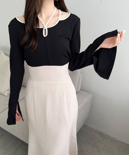 mily bilet（ミウィビレット）の「【mily bilet】程よい肌見せで女性らしく。チョーカー使いパイピング配色袖フレアカットソー（ニット/セーター・レディース・ブラック/グレイッシュベージュ/アイボリー/チャコールグレー・LARGE/MEDIUM/SMALL/X-LARGE）」の9枚目の写真
