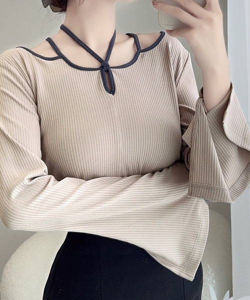 mily bilet（ミウィビレット）の「【mily bilet】程よい肌見せで女性らしく。チョーカー使いパイピング配色袖フレアカットソー（ニット/セーター・レディース・ブラック/グレイッシュベージュ/アイボリー/チャコールグレー・LARGE/MEDIUM/SMALL/X-LARGE）」の16枚目の写真