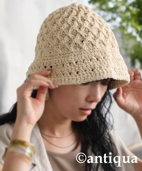antiqua(アンティカ)の「クロシェハット(ニットキャップ/ビーニー・レディース・ブラック/ベージュ・FREE)」の1枚目の写真